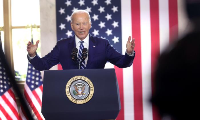 Biden Touts ‘Bidenomics’ in Chicago, Says It Restores the American Dream