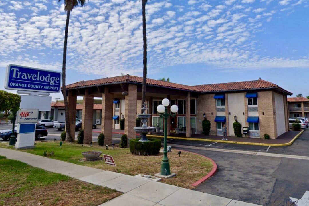 OC Supervisors to Apply for State Funding to Turn Costa Mesa Motel Into Homeless Shelter