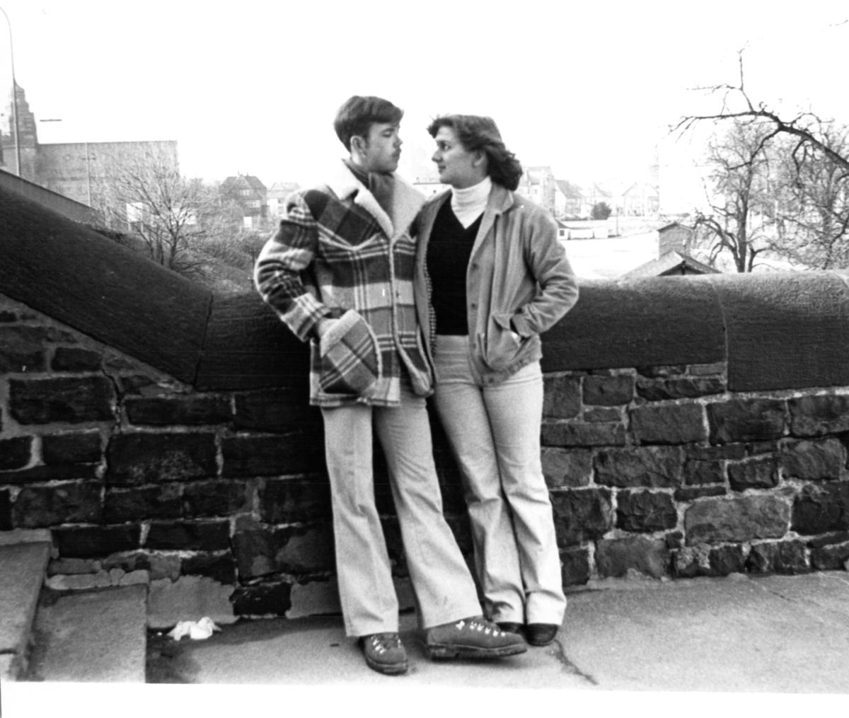 Cooper and his wife, Rosemarie, in Germany, 1978. (Courtesy of Dr. Rory Cooper）