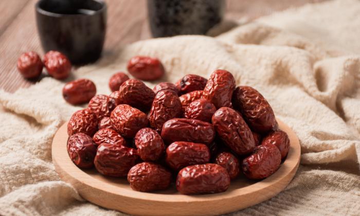 Calm Your Nerves and Boost Cognitive Health With Jujube Dates (+ Recipes)