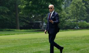 More Than 50 Groups and Organizations Urge Biden to Deny Hong Kong Leader to Attend APEC Summit