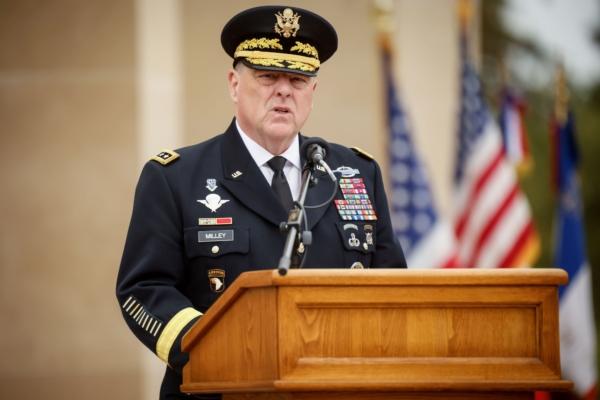 In Farewell, Milley Calls for Loyalty to Constitution, Not 'Fealty to Any Person'