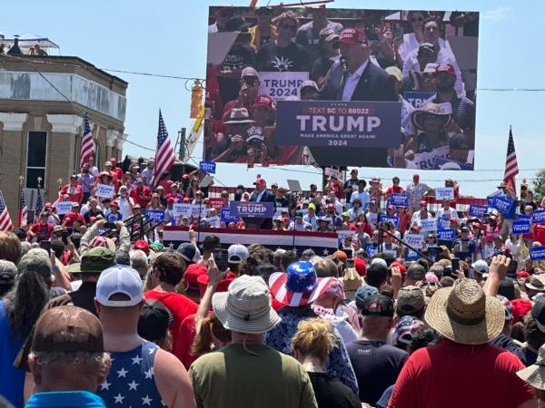 An estimated 30,000 people flood the streets of Pickens, S.C., for a pre-Independence Day rally supporting former President Donald Trump as he is campaigning to retake the White House on July 1, 2023. (Janice Hisle/The Epoch Times)