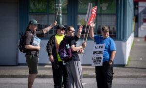 Consumers and Smaller Companies Will Feel Pinch of Port Strike, Business Groups Warn