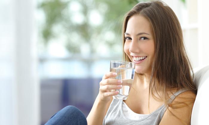 4 Tips for Staying Hydrated and a Decoction for Kidney Stone Prevention and Constipation Relief