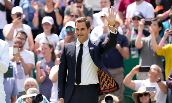 Roger Federer Will Be Celebrated at Wimbledon, as Pregnant Serena Williams Declined an Invitation