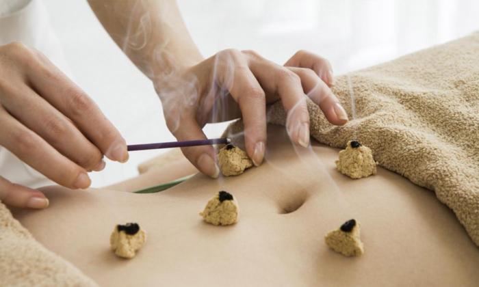 Miraculous Moxibustion: Lowers Blood Sugar, Blood Pressure, Prevents Stroke and Even Removes Spots