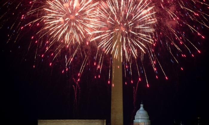 Thousands Watch Fireworks on National Mall in Washington to Celebrate July Fourth