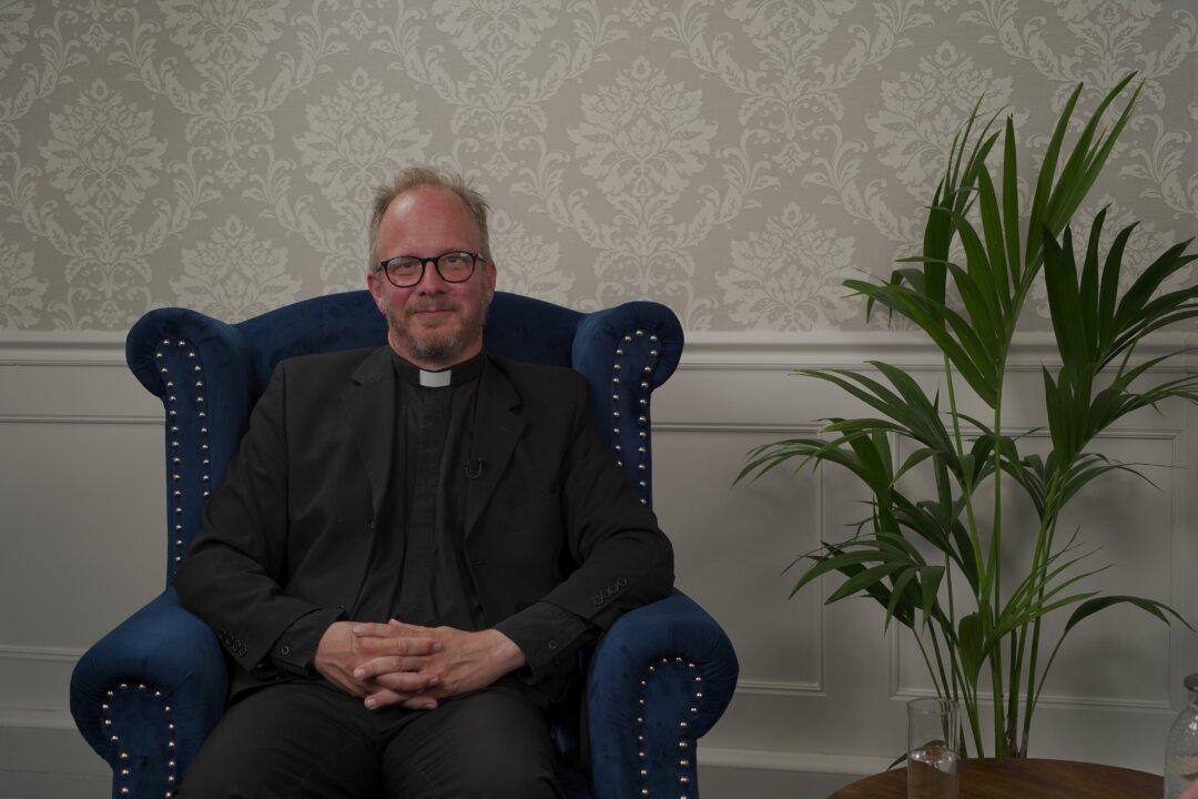 Vicar Warns Churches Have ‘Lost Track of Being Doctors of the Soul’