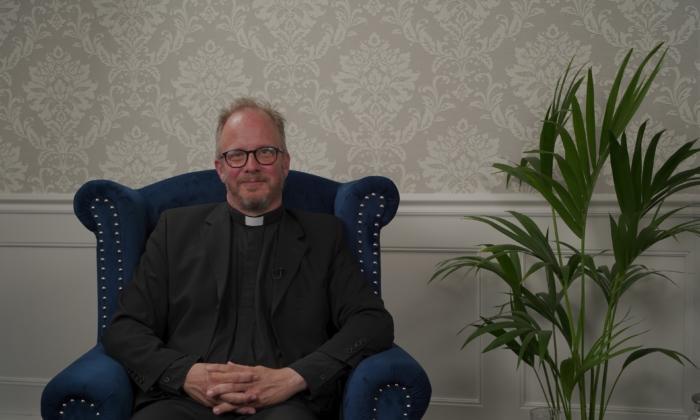 Vicar Warns Churches Have ‘Lost Track of Being Doctors of the Soul’