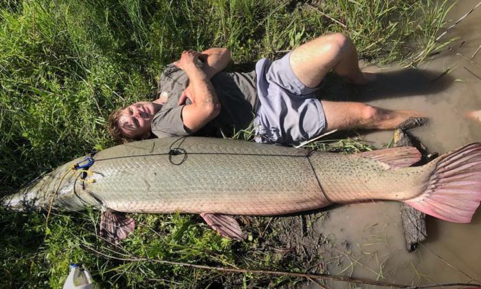 VIDEO: Texas Man Catches Record-Breaking 207-Pound Alligator Gar While on Fishing Trip With His Dad