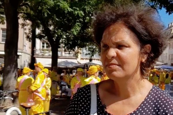 Ms. Tumelero Ilhem expressed her opposition to the CCP’s persecution of Falun Gong in Strasbourg, France, on June 24, 2023. (Phuong Hoang/The Vietnamese Edition of The Epoch Times)