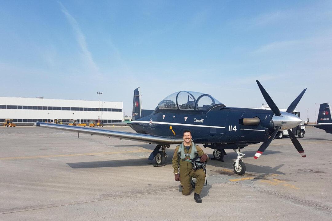 Military Pilot Appeals Denial of EI for Refusing COVID Shots