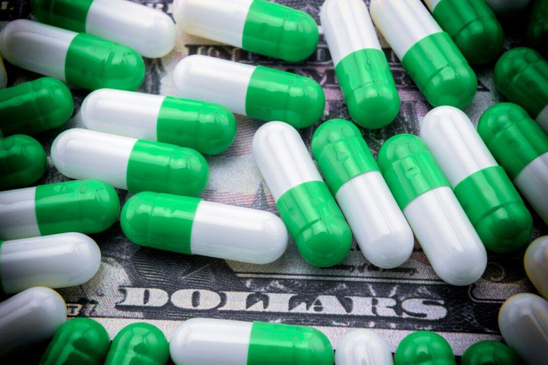 What Are the Two Types of Prescription Drug Cards?