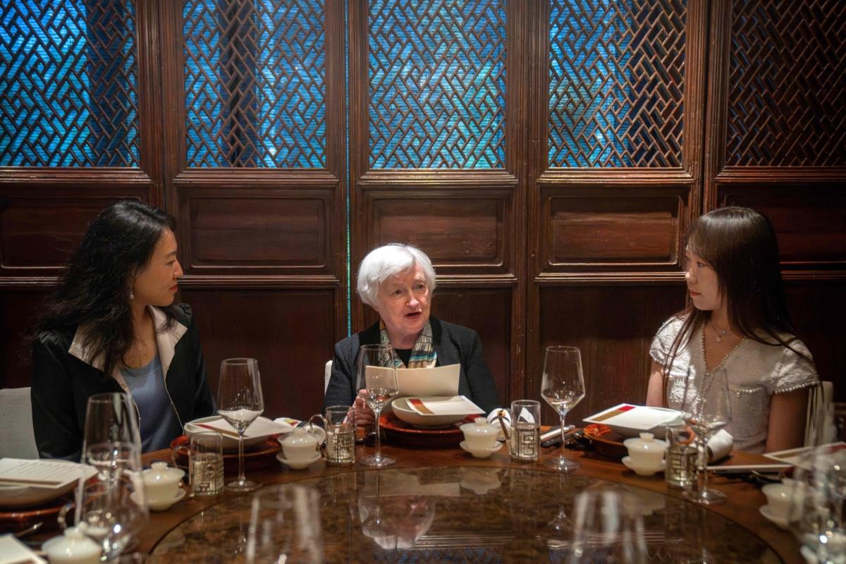  U.S. Treasury Secretary Janet Yellen (C) speaks during a lunch meeting with economists in Beijing on July 8, 2023. (Mark Schiefelbein/Pool/AFP via Getty Images)