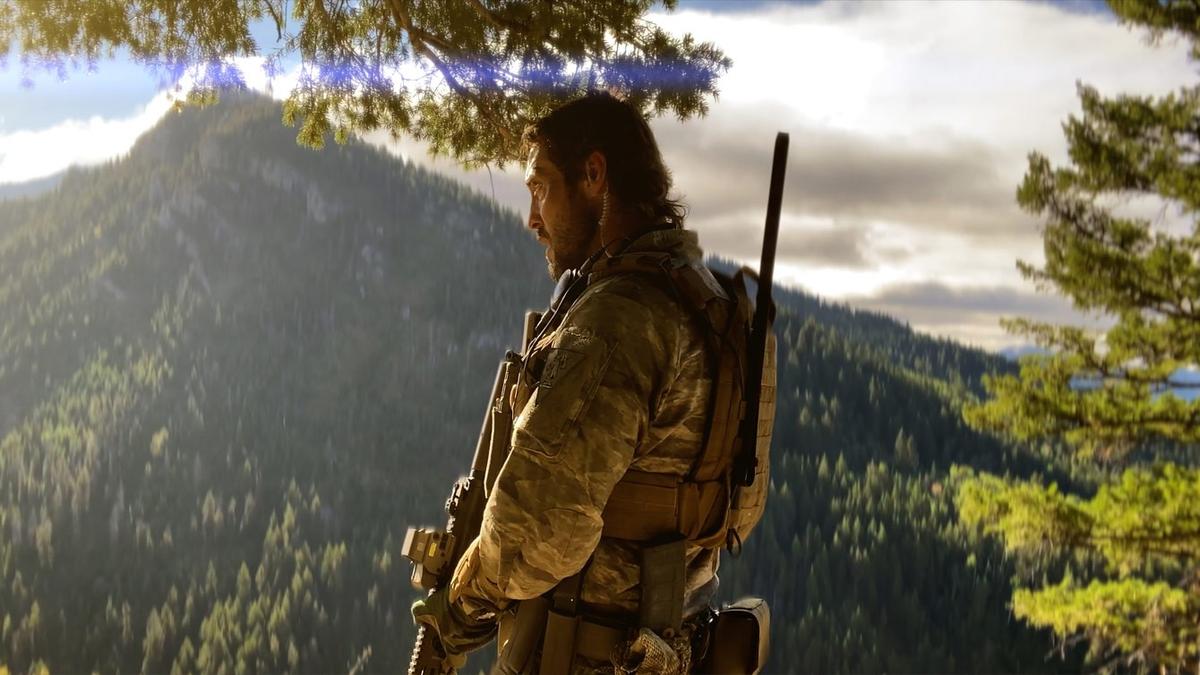 Master Chief Richard Mirko (Johnny Strong) is a Navy SEAL trying to escape Afghanistan, in "Warhorse One." (Well Go USA/Premiere Entertainment)