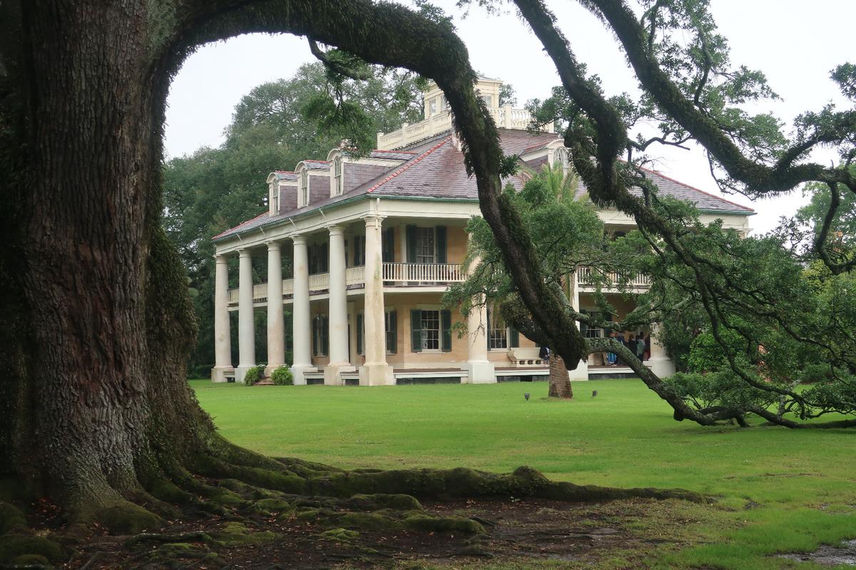 Houma House, between Baton Rouge and New Orleans, Louisiana, was constructed on land inhabited by the Houma people. (Photo courtesy of Victor Block)