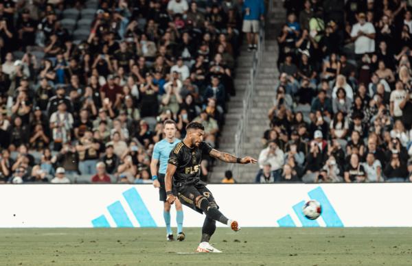 Los Angeles FC forward Denis Bouaga (10) scores on a penalty kick against San Jose Earthquakes  during the first half at BMO Stadium in Los Angeles on July 8, 2023. (Courtesy of LAFC via The Epoch Times)