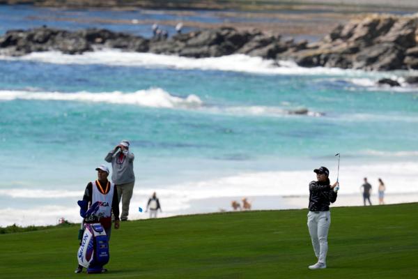 Nasa Hataoka, of Japan, hits approach shot from the 10th fairway during the final round of the U.S. Women's Open golf tournament at the Pebble Beach Golf Links, in Pebble Beach, Calif., on July 9, 2023. (Godofredo A. Vásquez/AP Photo)
