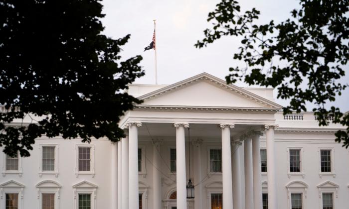 Secret Service Probe Into White House Cocaine Ends With No Suspect