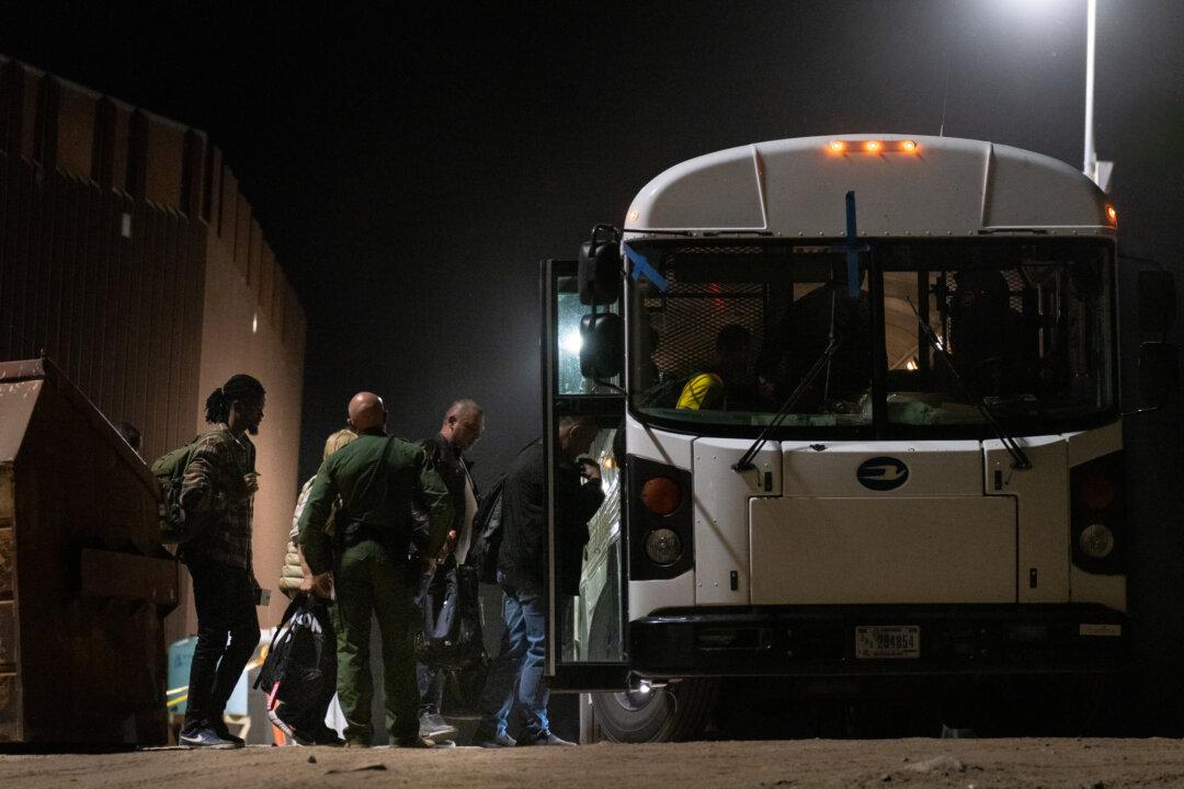 Biden Program Allowing Migrants From Venezuela, Other Countries Challenged in Texas Court