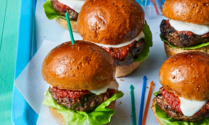 Kids Say They’re Bored? Make Yummy Pizza Sliders With Them for Dinner!