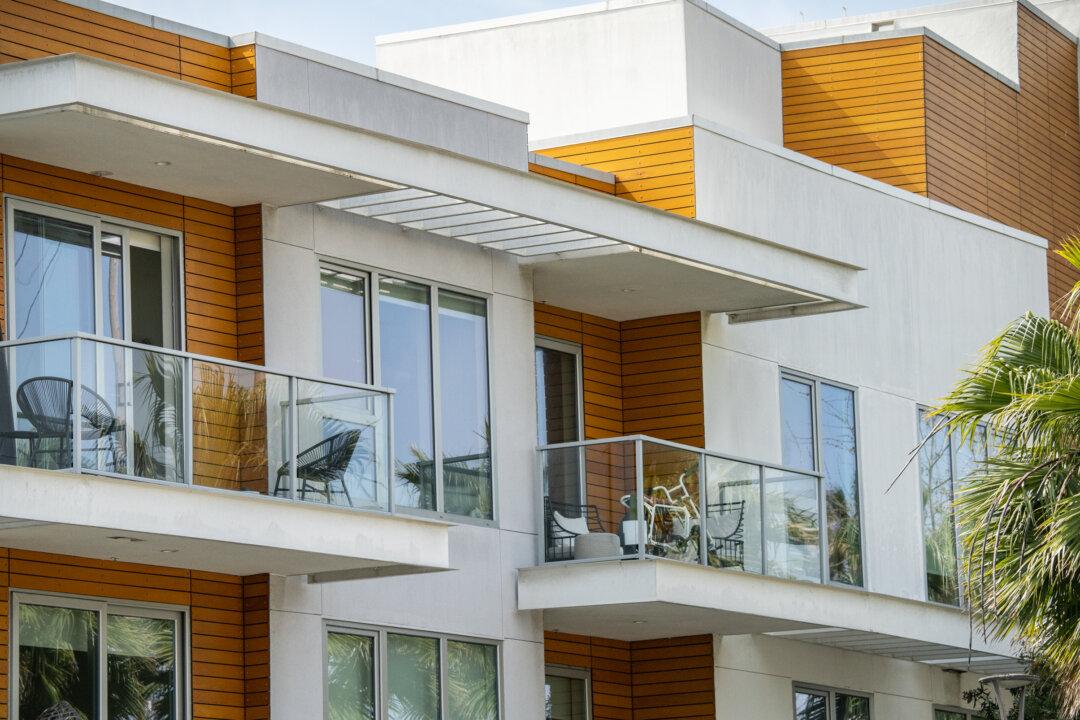 Mortgage Application Volume Tumbles to Lowest Levels in Nearly 30 Years as Home Costs Soar
