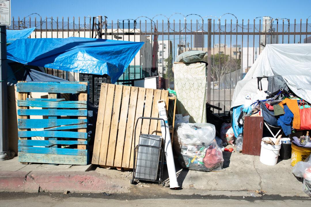 Los Angeles Considers Halting Funding for Homeless Agency Due to Inaccessible Data