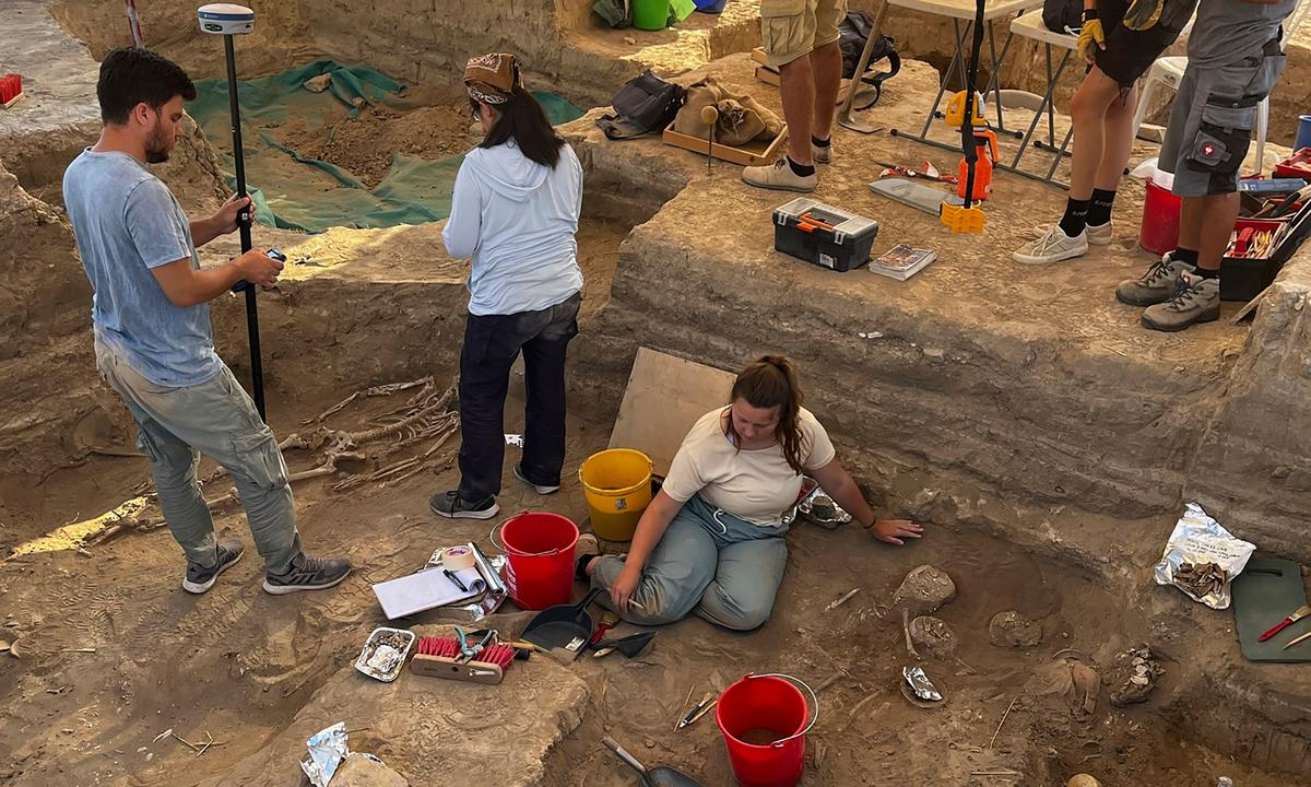 Jewelry, Ornate Pottery Show 3,000-Year-Old Cypriot City Was a Key Trading Hub, Scientist Says