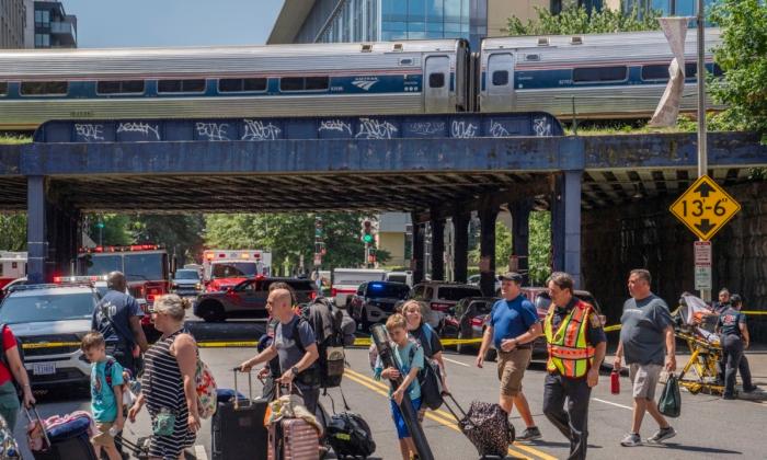 Train Derails at Union Station in Washington, Causing Delays but No Serious Injuries