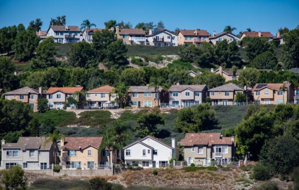 Homes in Laguna Niguel, Calif., on Sept. 20, 2022. (John Fredricks/The Epoch Times)