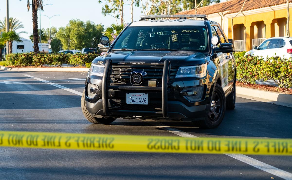 2 Killed When Minivan Crashed into Metro Bus in LAPD Chase
