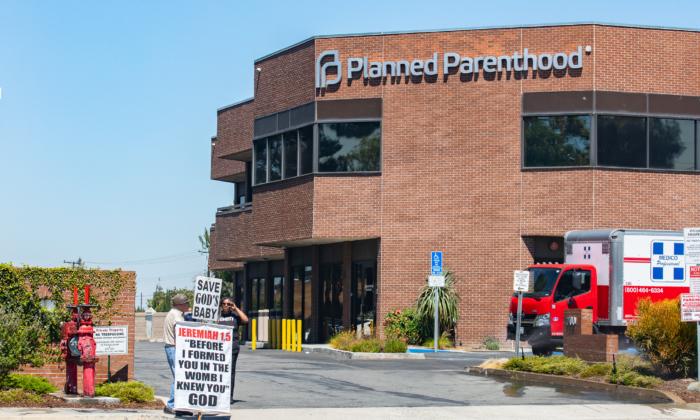 Irvine Man, 22, Pleads Guilty in Planned Parenthood Bombing