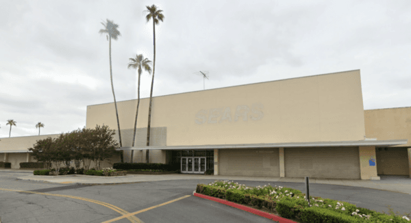 A permanently closed Sears near the intersection of La Palma and Stanton avenues in Buena Park, Calif., in May 2022. (Google Maps/Screenshot via The Epoch Times)