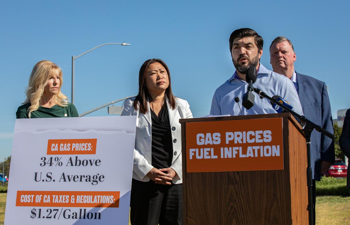 Pizza restaurant owner Dara Maleki speaks about gas prices and inflation challenges at Yorba Park in Orange, Calif., on March 2, 2022. (John Fredricks/The Epoch Times)