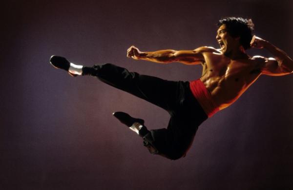 Bruce Lee (Jason Scott Lee), in "Dragon: The Bruce Lee Story." (MovieStillsDB)