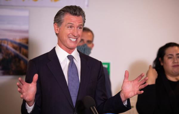 Governor of California Gavin Newsom speaks at a VA facility in Los Angeles, Calif., on Sept. 29, 2021. (John Fredricks/The Epoch Times)