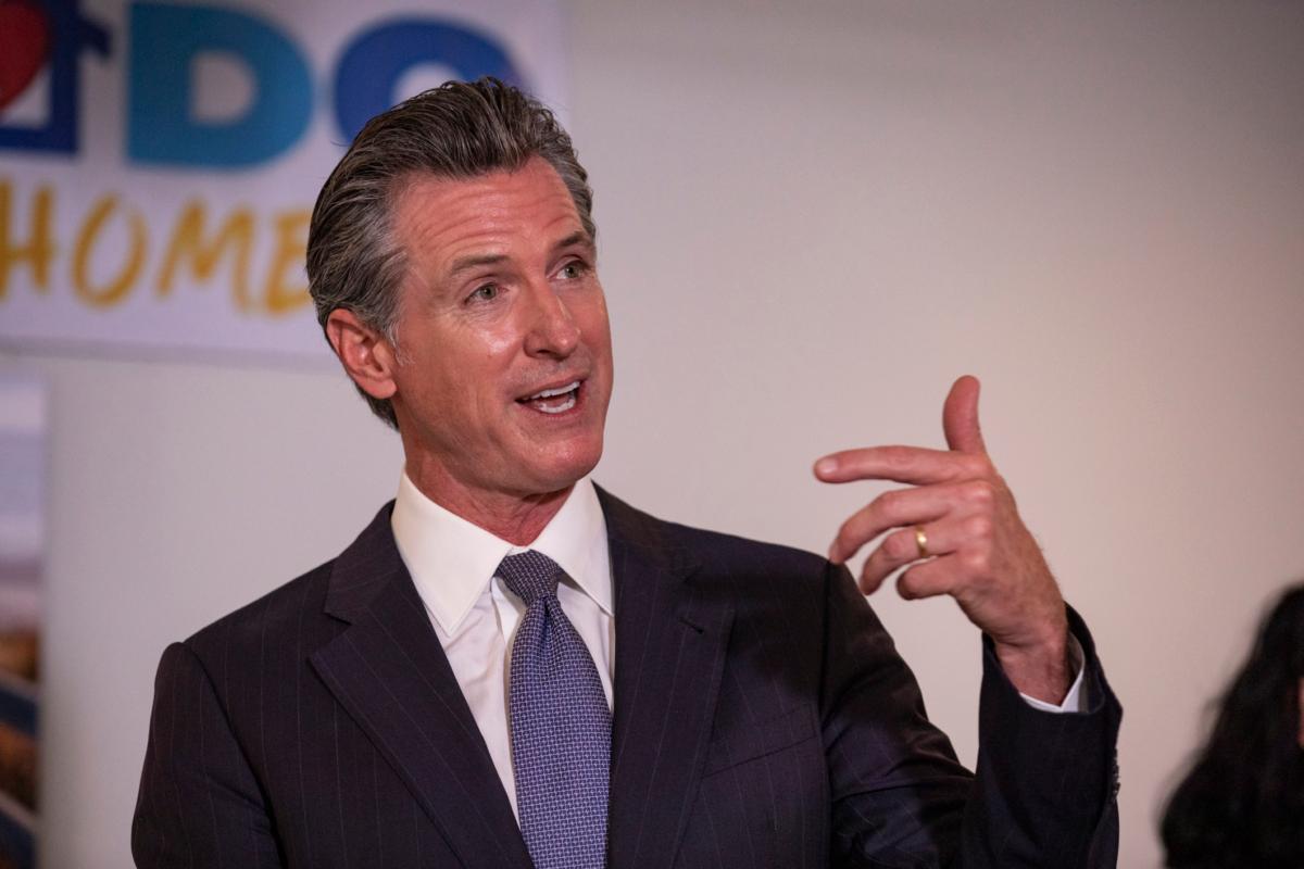 California Governor Gavin Newsom discusses the state's plan for homelessness initiatives in Los Angeles, Calif., on Sept. 29, 2021. (John Fredricks/The Epoch Times)