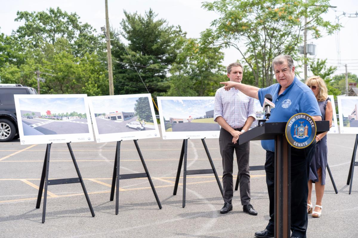 Middletown Mayor Joseph DeStefano spoke about the design of a future downtown parking garage in Middletown, N.Y., on July 12, 2023. (Cara Ding/The Epoch Times)