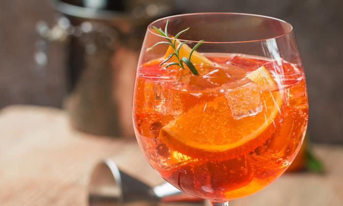 Anatomy of a Classic Cocktail: The Spritz
