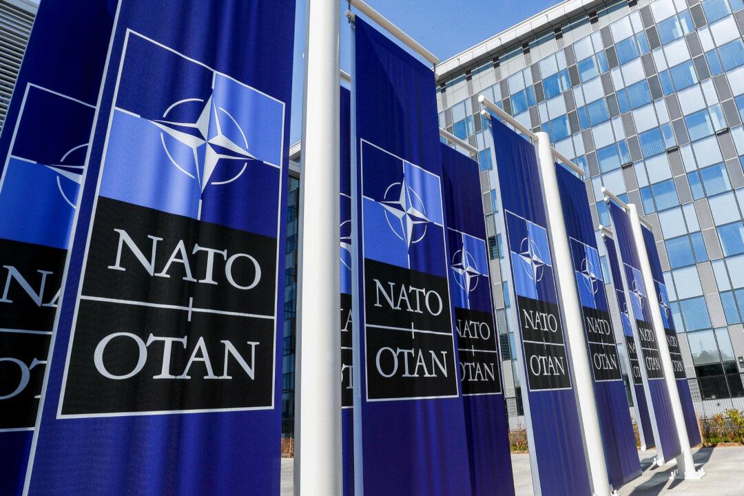 Senators Reintroduce Bipartisan Bill to Block the US President From Leaving NATO