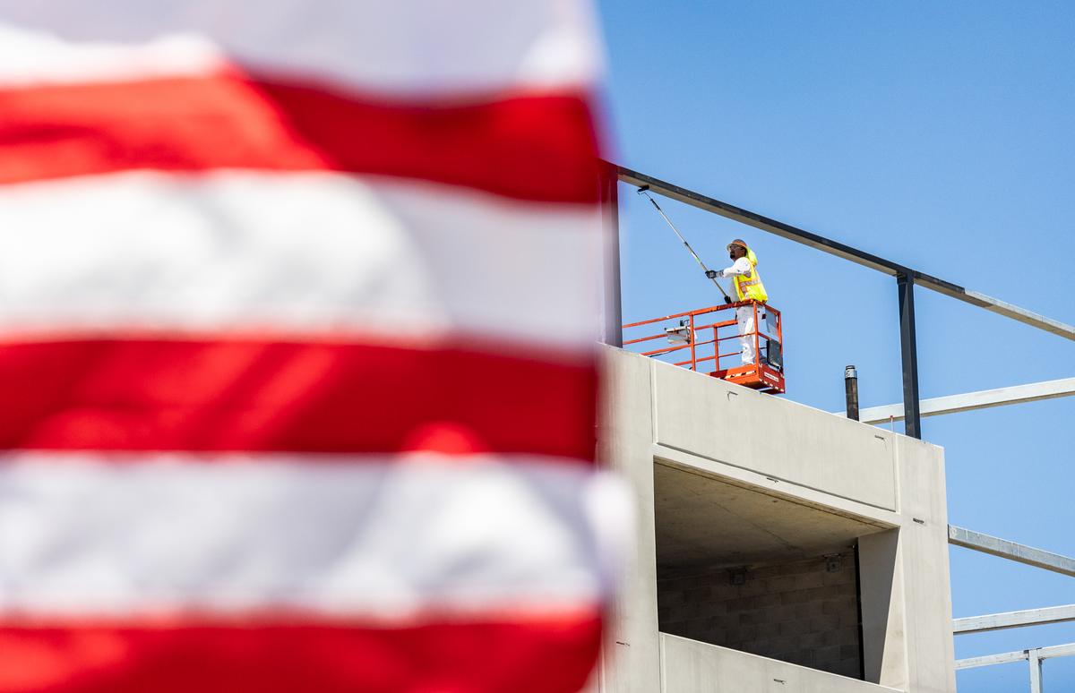 $1.3 Billion UC Irvine Medical Campus Moves Toward 2025 Completion