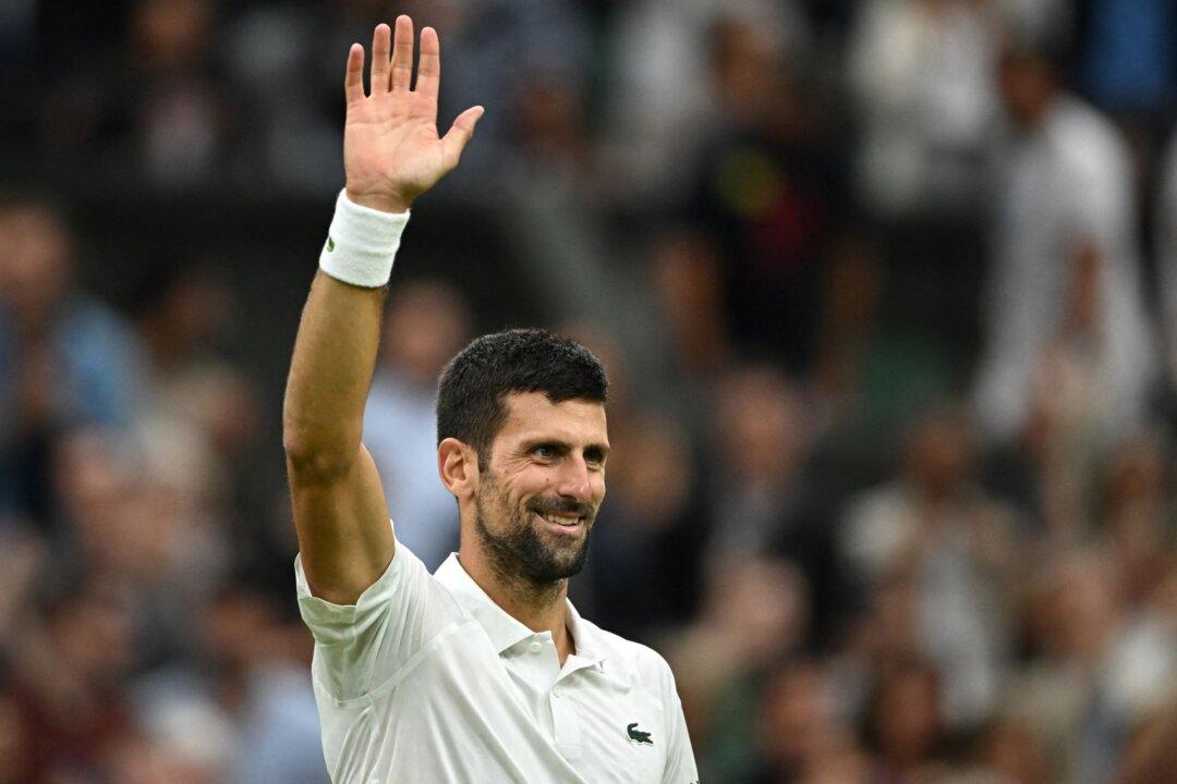 Djokovic Eases Past Sinner to Reach Wimbledon Final