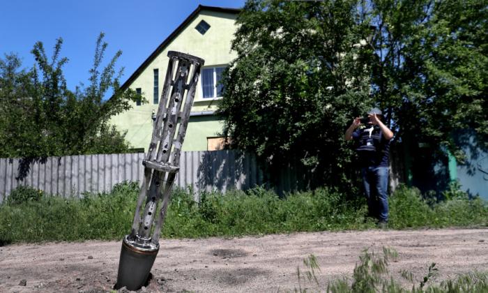 Ukraine Receives Cluster Munitions, Pledges Limited Use