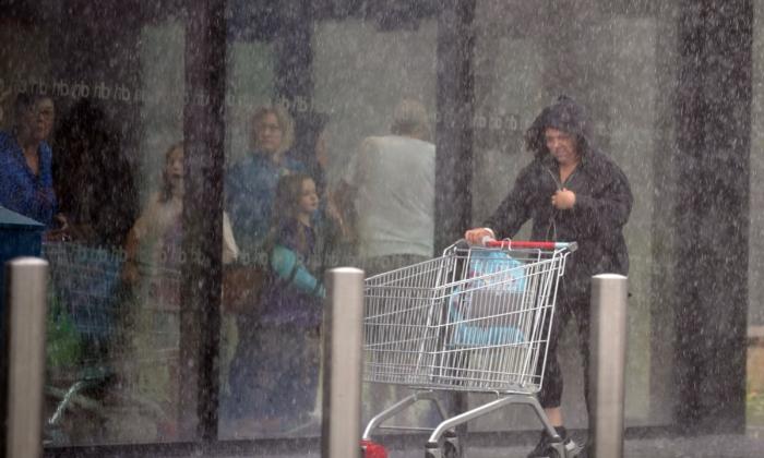 UK Battered by Wind and Rain as Met Office Issues Weekend Weather Warnings