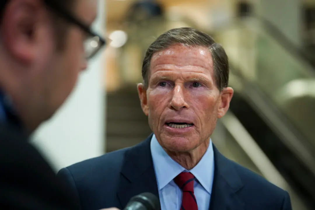 Senators Hold Press Conference on Russia Sanctions