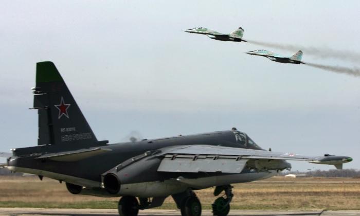 A Russian Warplane on a Training Mission Crashes Into the Sea of Azov, Its Pilot Is Killed
