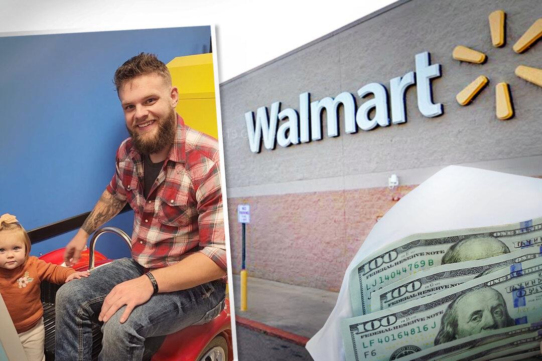 Ohio Dad Finds $2,000 in Shopping Cart at Walmart With Daughter—Here’s What He Does Next