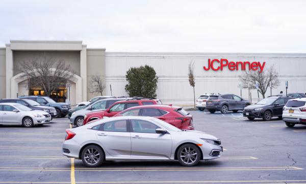 A JC Penney store on Route 211 commercial corridor in the Town of Wallkill, N.Y., on Jan 24, 2023. (Cara Ding/The Epoch Times)