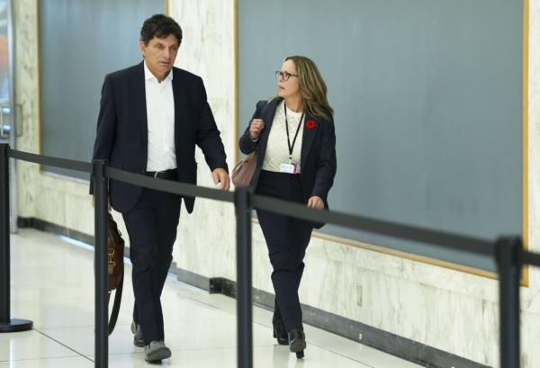 Lawyer Lawrence Greenspon and Tamara Lich attend the Public Order Emergency Commission in Ottawa on Nov 3, 2022. (The Canadian Press/Sean Kilpatrick)